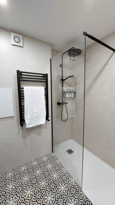 Piso Con Encanto En Pleno Centro Oviedo Ngoại thất bức ảnh
